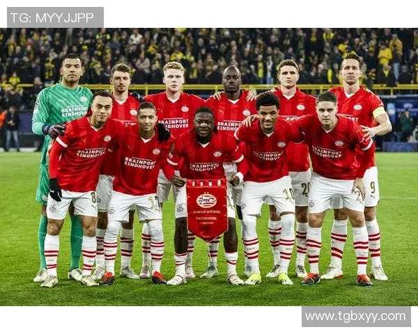 英联赛杯精彩回顾阿森纳对阵曼城的激烈对决分析 英联赛杯精彩回顾阿森纳对阵曼城的激烈对决分析